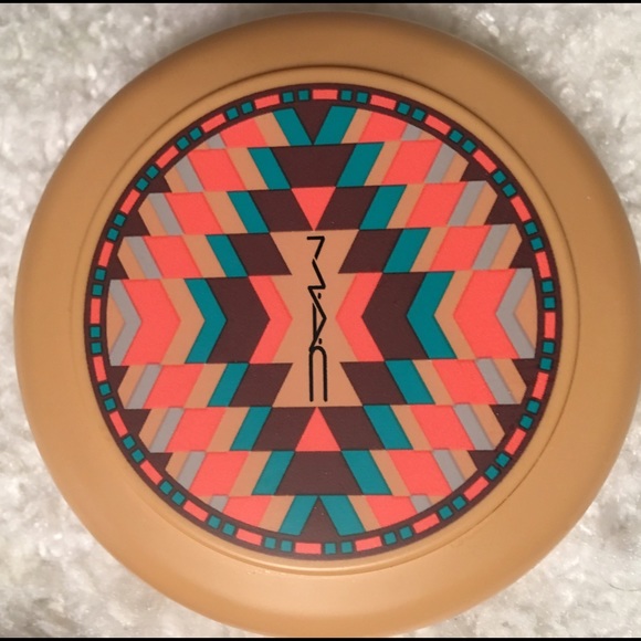 MAC Studio Sculpt Bronzing Powder