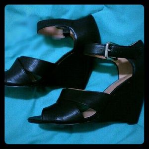 Nine West Black Wedge Sandal Shoe