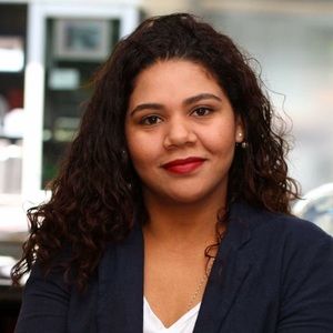 Meet your Posher, Viviane