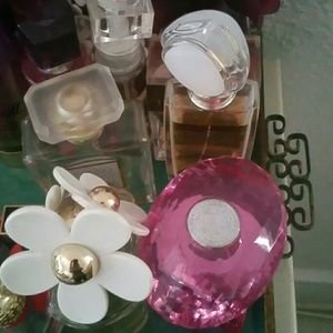 Meet your Posher, Carla