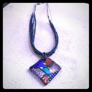 Glass pendant necklace