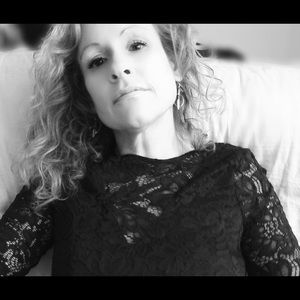 Meet your Posher, Suzanne