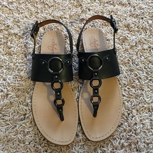 Arturo Chiang sandals