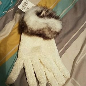 Furry gloves