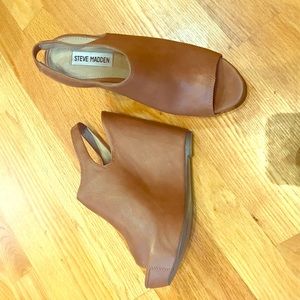 Steve Madden peep toe wedge