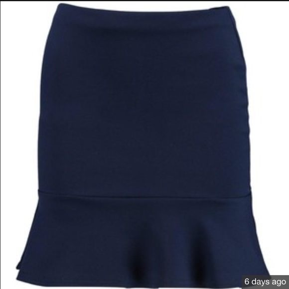 Pencil skirt with ruffled bottom