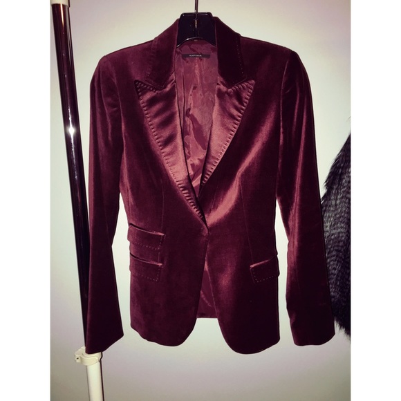 ❌SOLD❌ Elie Tahari blazer