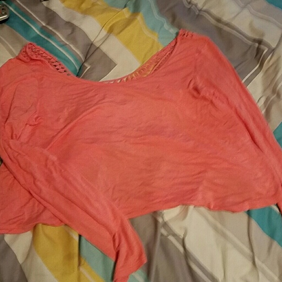 Long sleeve crop top