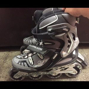 Women's rollerblades in size 8