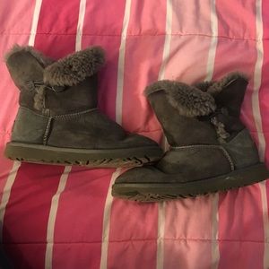 Grey button uggs
