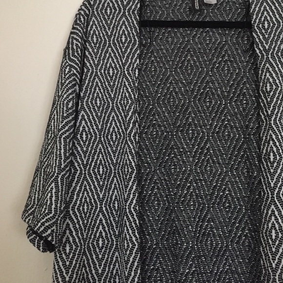 H&M outerwear - Picture 3 of 4
