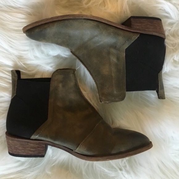 Free People Shoes - ✨LOWEST✨Free People Dark Horse Bootie