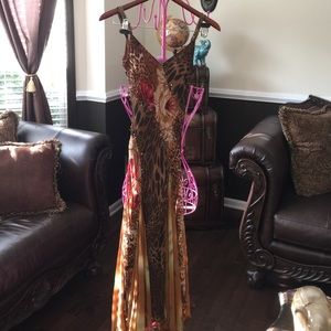 Elegant size 4 Suewong gown. Perfect 4 the New Yr.