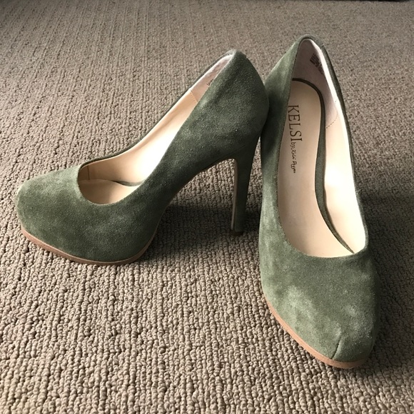 Kelsi Dagger Shoes - Kelsi Dagger Suede "Linzy" Pumps
