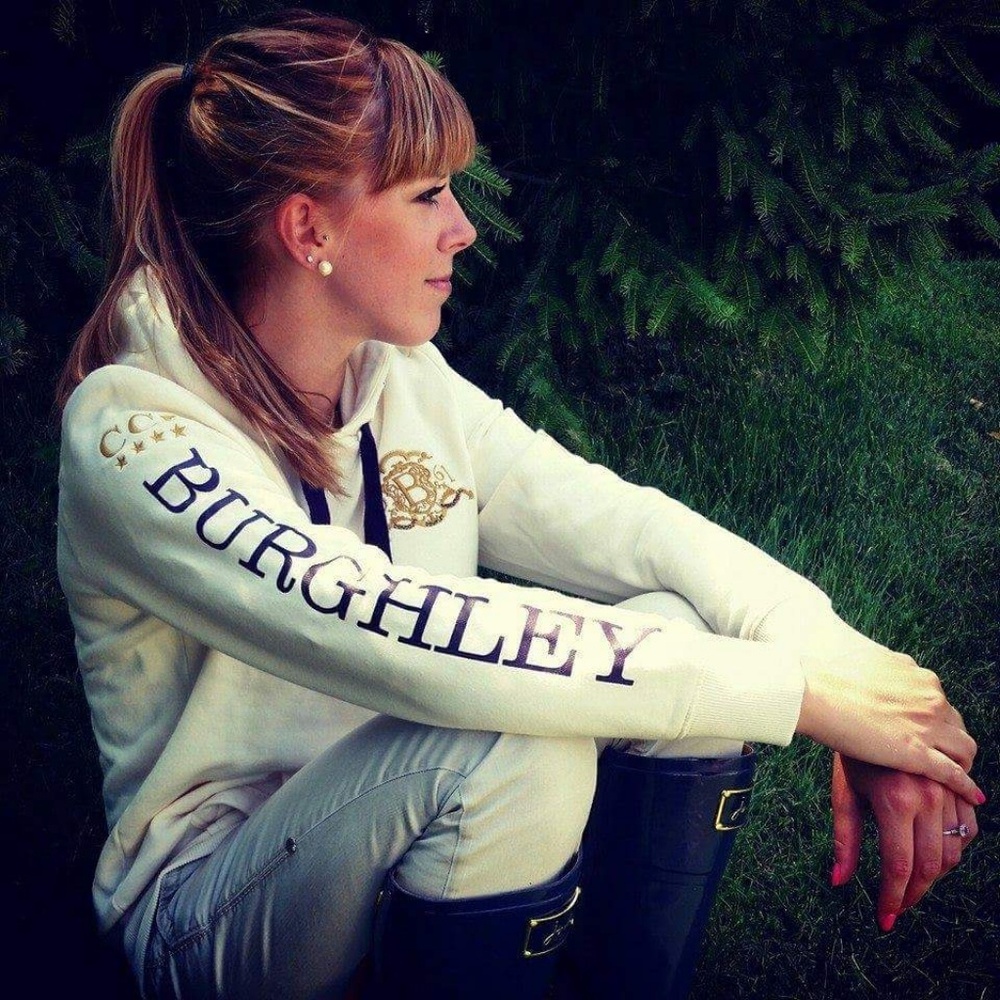 Meet your Posher, Kira