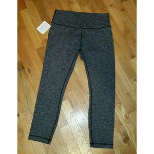 Genuine Lululemon High Times 7/8 pant