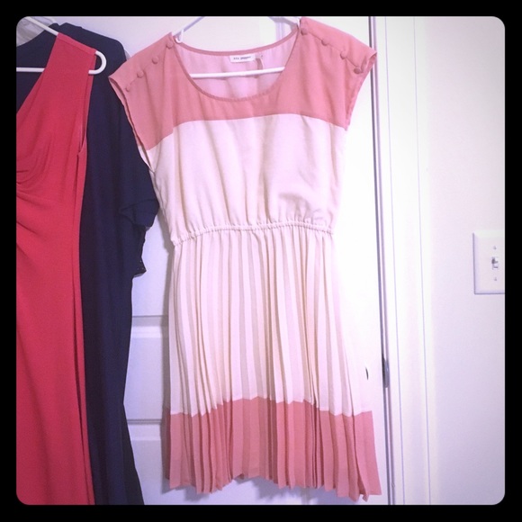 Cute fun summer dress - Picture 1 of 2