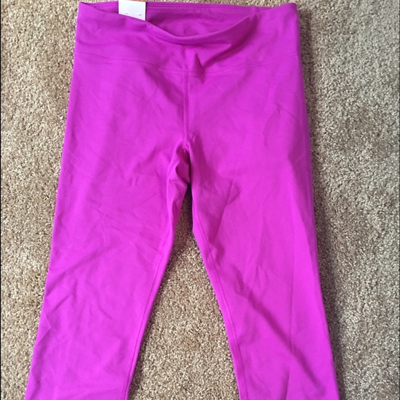Cropped legging under armour pants