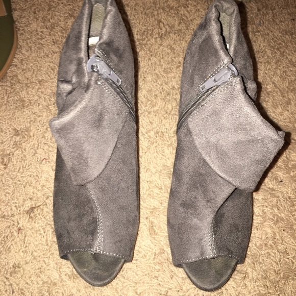 Charlotte Russe Grey Suede Booties size 7