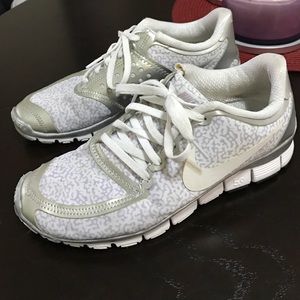 🎉🎊Nike 5.0 🎊🎉