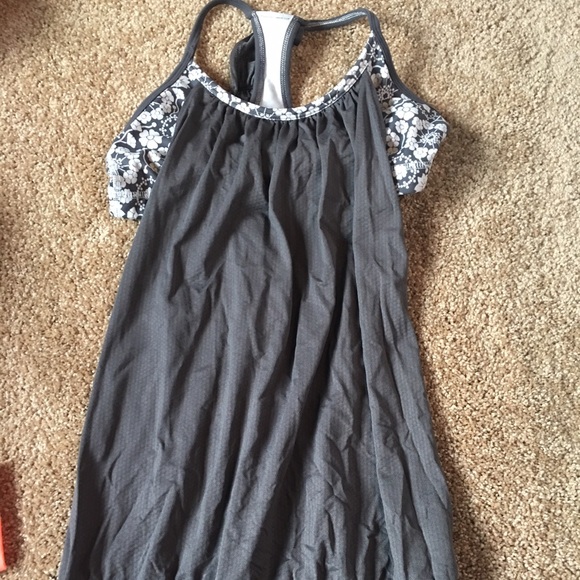 Lululemon tank with built in sports bra