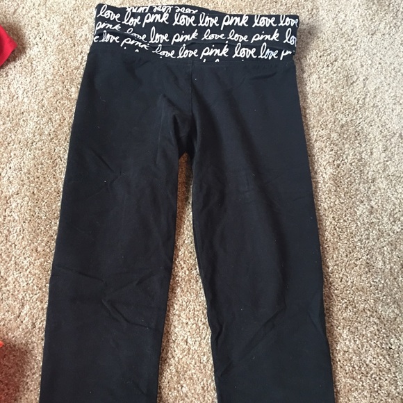 Cropped pink leggings