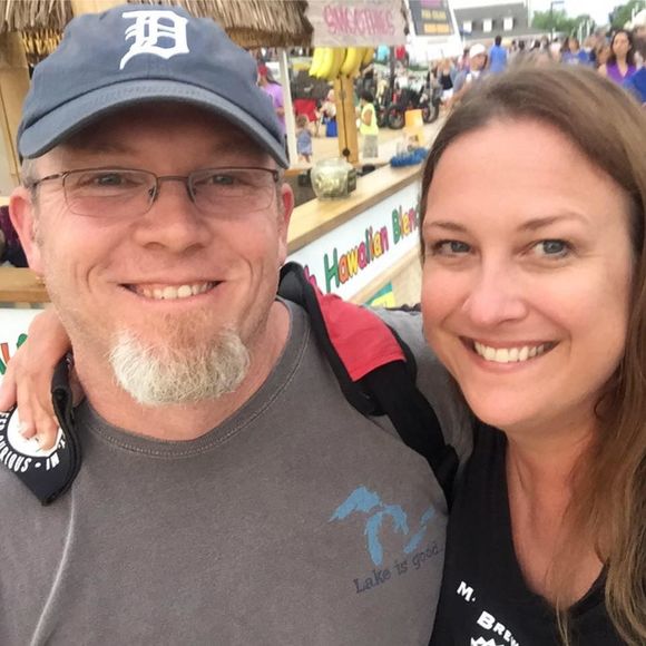 Meet your Posher, Cynthia - Picture 1 of 1