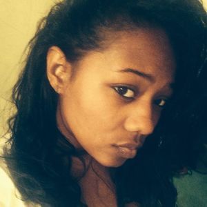 Meet your Posher, Aisha