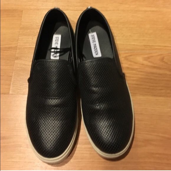 Steve Madden slip on sneakers