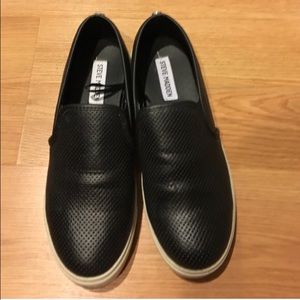 Steve Madden slip on sneakers