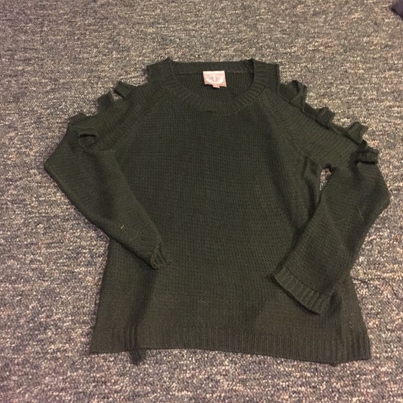 Romeo and Juliet open shoulder sweater