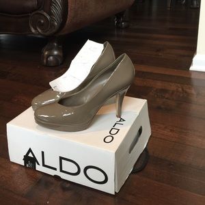 Aldo pumps great condition (one minor scuff)