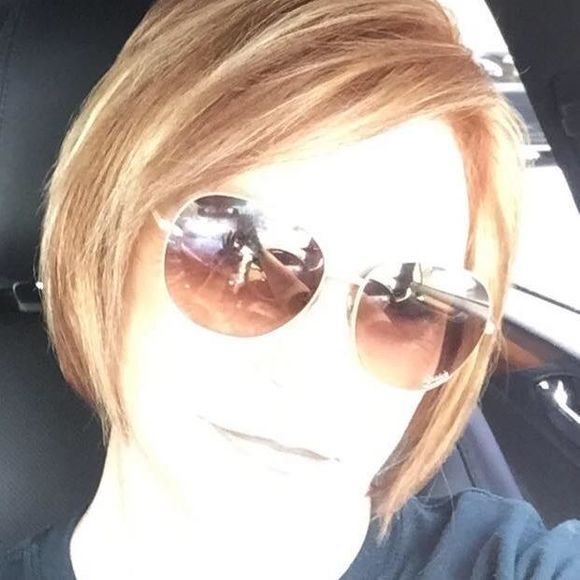 Meet your Posher, Jackie - Picture 1 of 1