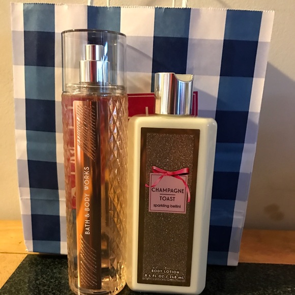 Champagne 🍾 toast 🍻