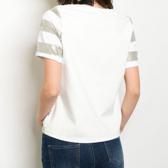 🎈LAST ONE🎈Silver White Stripe Sequin Top - Picture 2 of 3