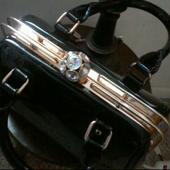 Purse - Picture 2 of 4
