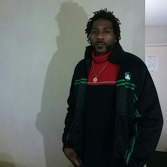 Celtic's Warm up Jacket - Picture 2 of 2