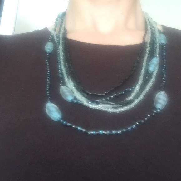 Beautiful blue / grey neckless.