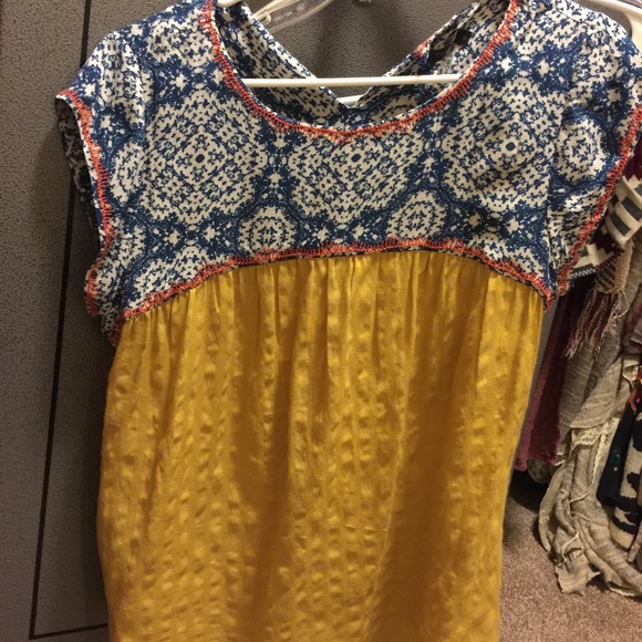 Blouse.