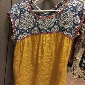 Blouse.