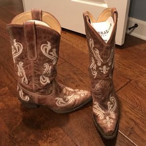 Corral embroidered cowgirl boots, size 7.5, tan