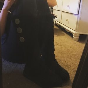 UGGS | black knit