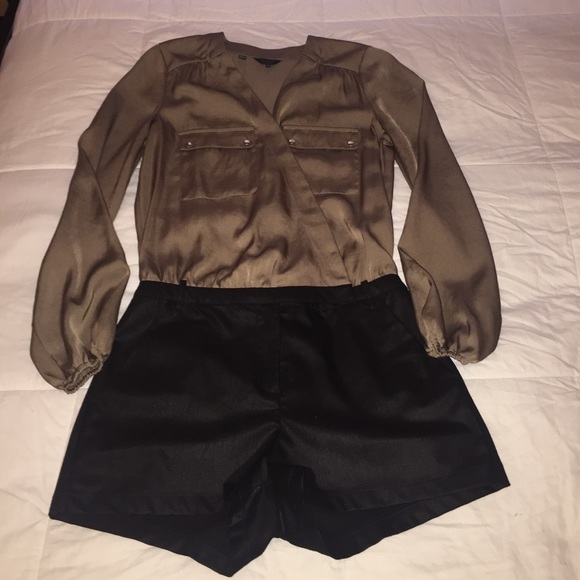 Guess olive / black long sleeved romper