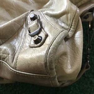 Pics of corners for balenciaga bag