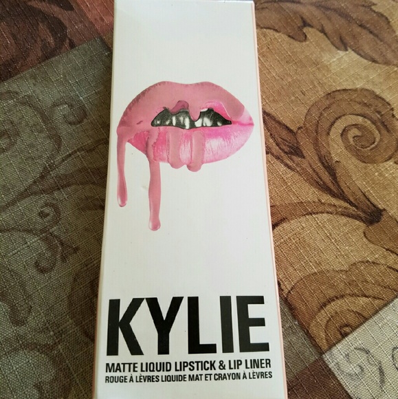 Lip stick & lip liner. Koko K