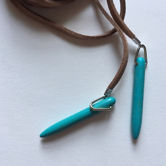 2/$10! Turquoise Pendant Tan Vegan Choker - Picture 3 of 3