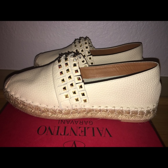 🎁SOLD🎁Valentino Rockstud espadrilles 36 - Picture 3 of 4
