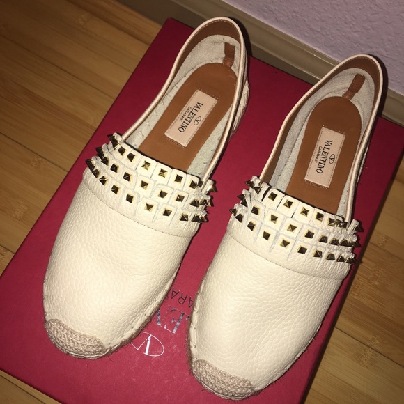 🎁SOLD🎁Valentino Rockstud espadrilles 36 - Picture 2 of 4