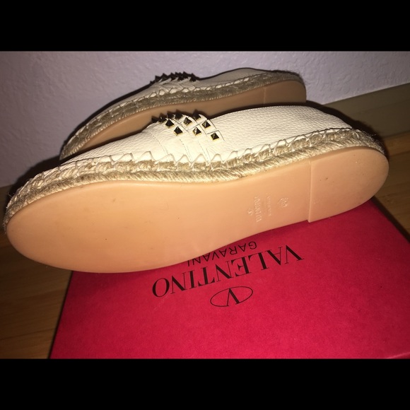 🎁SOLD🎁Valentino Rockstud espadrilles 36 - Picture 4 of 4
