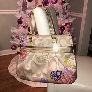 Coach Daisy Appliqué Tote